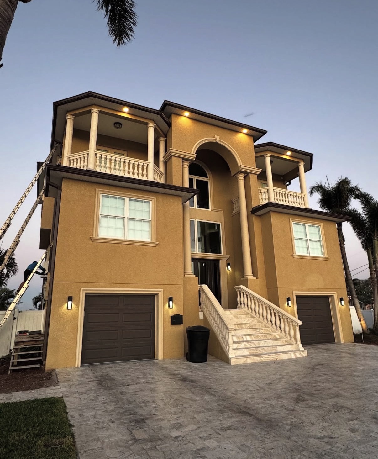 Large multi-story Florida residence suited to a high-capacity gutter evaluation